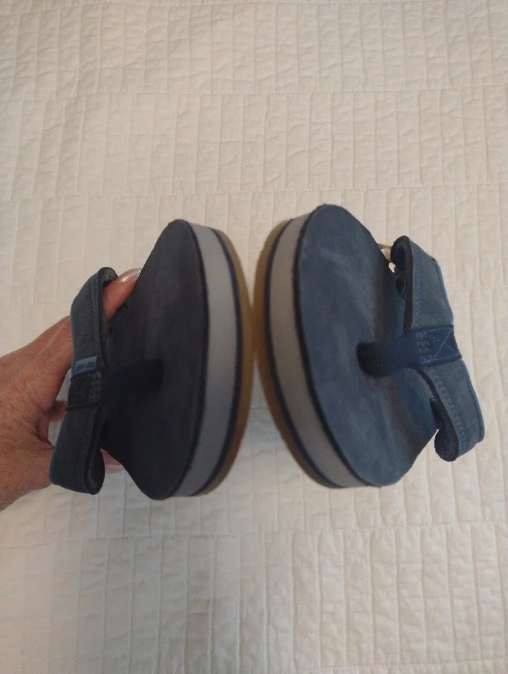New Hari Mari Pier Mens 9  Flip-Flops Navy Blue Water Resistant Leather NWT